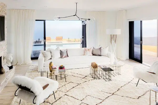 A fresh, soothing interior creates a calming home sanctuary (thedecoristas.com)