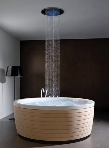 Circular tub for relaxing baths (messagenote.com)