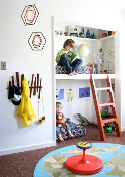 An unused closet provides creative alternatives for kids' rooms (point2homes.com)