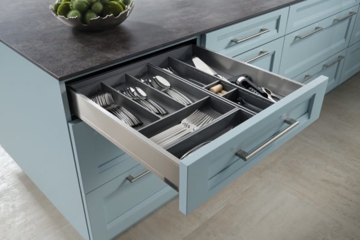 Keep utensils handy in a custom-fitted drawer (happinessiseva.com)