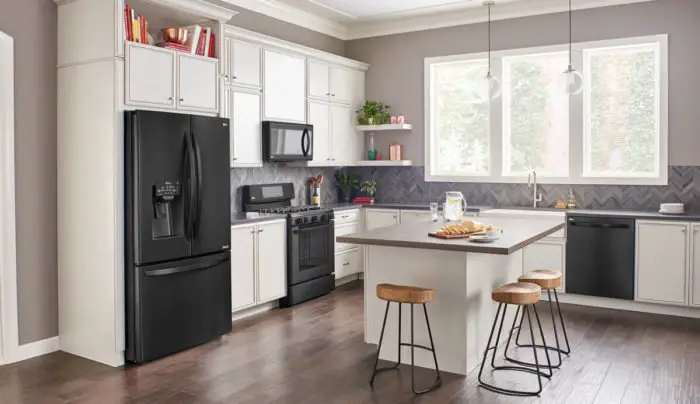 Matte black appliances for 2019 kitchens (lg.com)