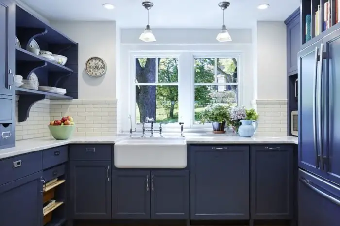 Pretty blue kitchen cabinetry (thespruce.com)