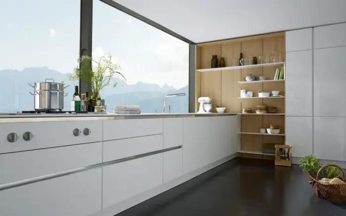 Give yourself a view from the kitchen with a wall of windows (tvgnews.com)