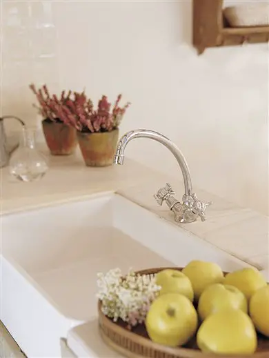 Detail countertop with apples in kitchen renovation