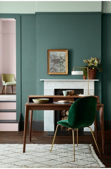 Inspirational Dark green wall for the room