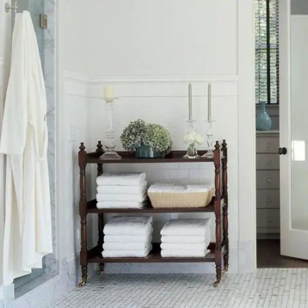 Bathroom towel storage ideas for limited space