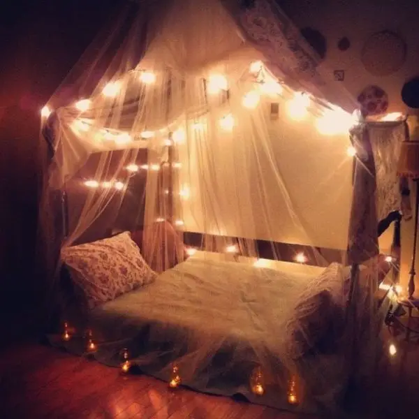 String lights: 5 ways to add fairy lights to a bedroom