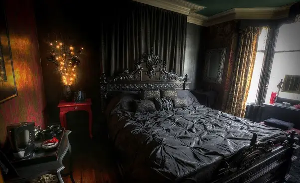 bed: 10 ways to achieve a victorian gothic-inspired home