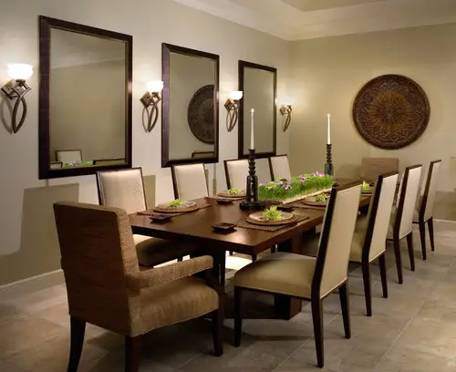 How to decorate with mirrors in the dining room